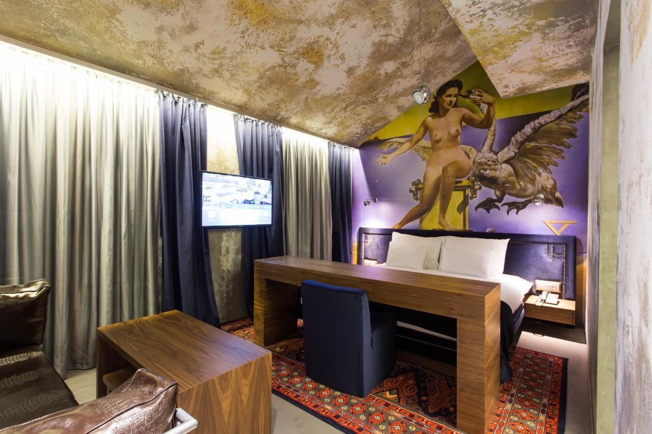 Hotel Hemera Podgorica Quarto foto A room at the hotel